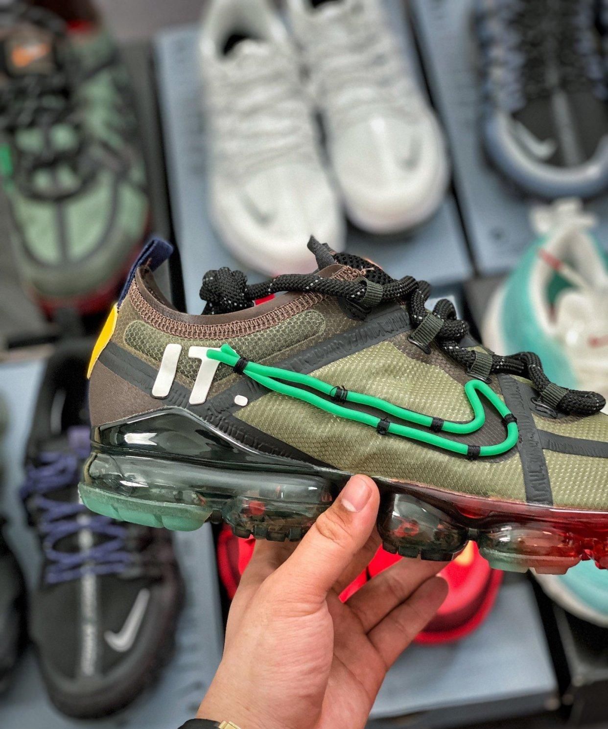  『爷爷』爷爷都在穿的耐克鞋，Air VaporMax 19霓虹灯笑脸大气垫跑鞋！