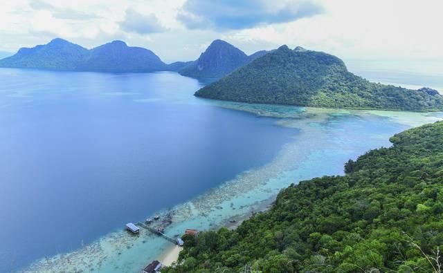  「会游泳」在马来西亚旅游，竟然在海边见证一桩“谋杀”?想想都有些后怕