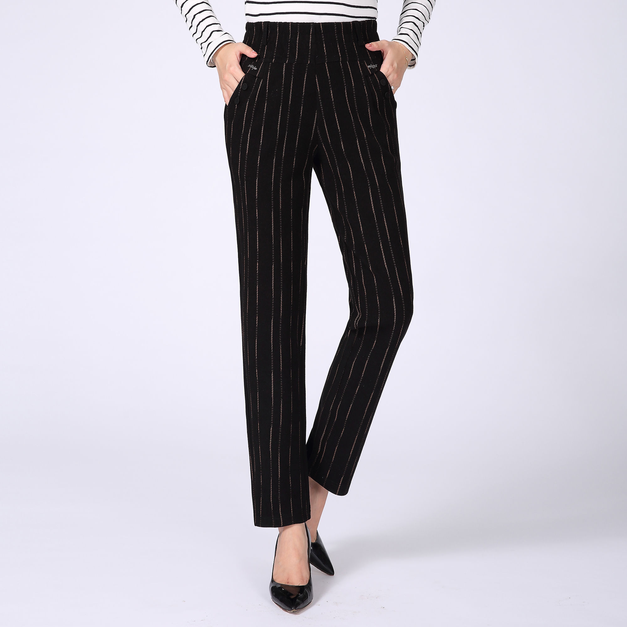 妈妈裤终于上新了，减龄显气质，让妈妈时刻走在时尚的前沿