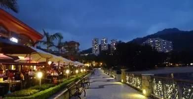 这就是香港：一半繁华，一半沉寂