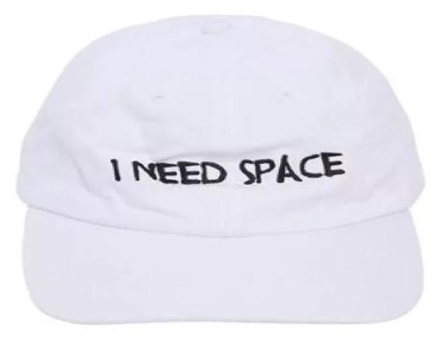 窦靖童周迅忘年交同框，同款搪瓷杯要不要来一只？