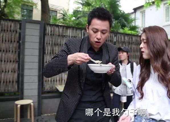 辟谣没人信，手滑点赞又挨骂，张雪迎到底做错了什么？