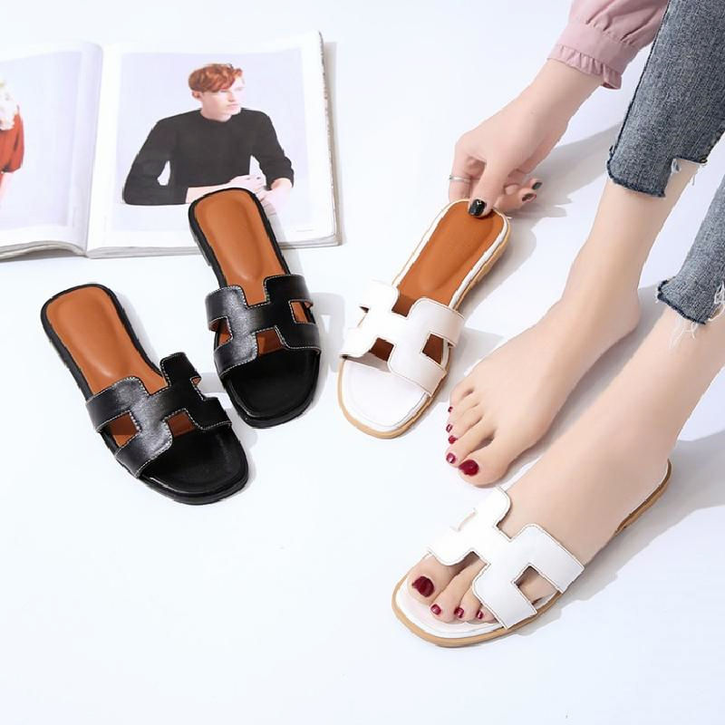 选择这样的凉鞋，给你的美足降降温~