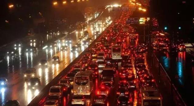 中国正式禁售燃油车已启动停产停售时间表