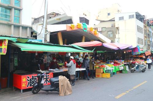漫步台湾高雄街头,最爱小巷子里的烟火气