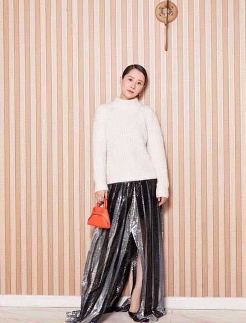  『瞧瞧』40岁女人：毛衣别搭裤子，瞧瞧马伊琍、海清的穿法，更显优雅