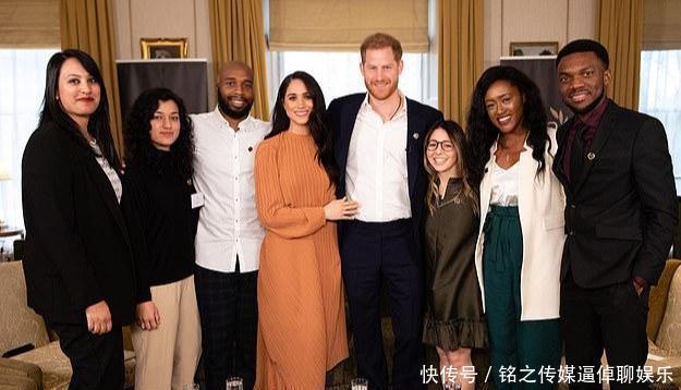 「 穿成」妆容土灰气色差，礼服穿成孕妇装，梅根遭遇凯特冷脸后衣品又掉线