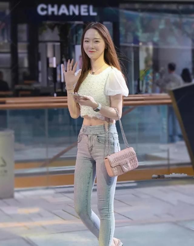  #气质#一双露脚趾的防水台高跟鞋, 走起路来也更加的有女人味