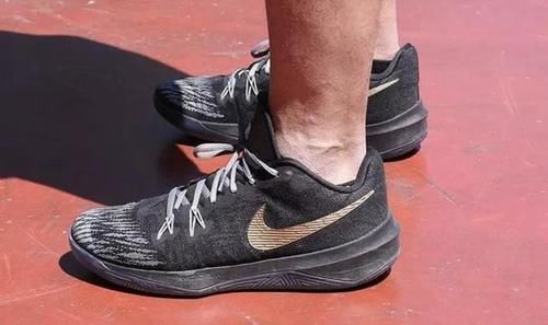  「外观」Nike Zoom Evidence II，这款外观漂亮的球鞋好在哪儿