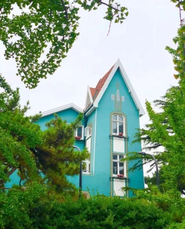 就在青岛！地铁直达、免费开放、紧邻八大关、隐蔽的小树林...这