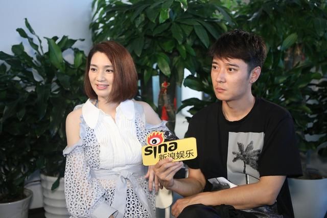 张丹峰携妻子双双回应谣言