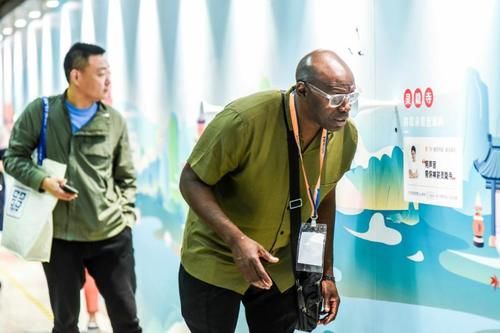 快来听！上海地铁惊现一座能“听”的站厅（多图）