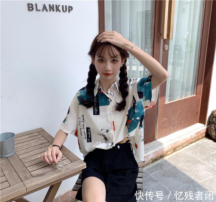  不失@设计感很强小众衬衣，洋气不失气质，时尚的00后不应错过