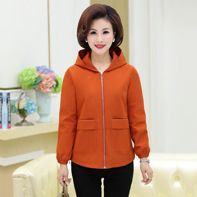 皮肤暗黄的妈妈别乱穿，瞧瞧这些女人穿的妈妈装，显嫩显白显气质