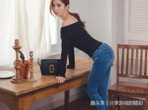 穿紧身牛仔裤美女，凹凸有致的好身材，让人看了过目不忘！