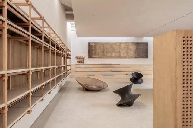 万有引力：光、空气、水，温润质朴的和谐之音