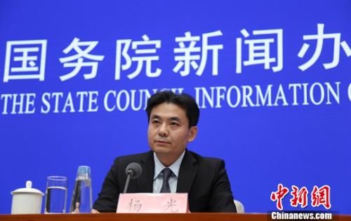 国务院港澳办两位发言人直面香港热点问题