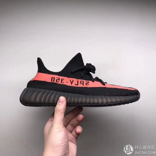 还记得侃爷当初那句人手一双YEZZY吗?