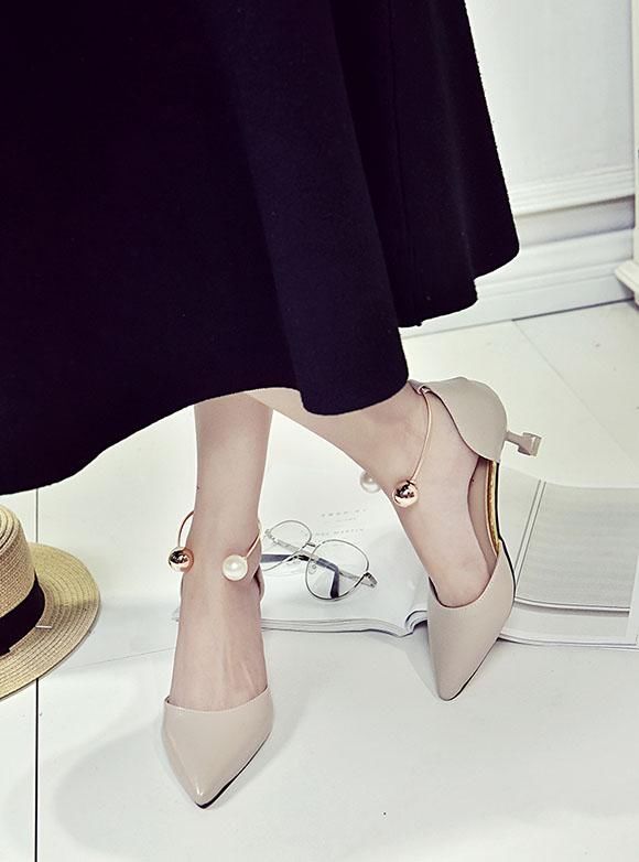 这个夏天你穿高跟凉鞋了吗？清新脱俗，高贵迷人，绝对的吸睛流氓