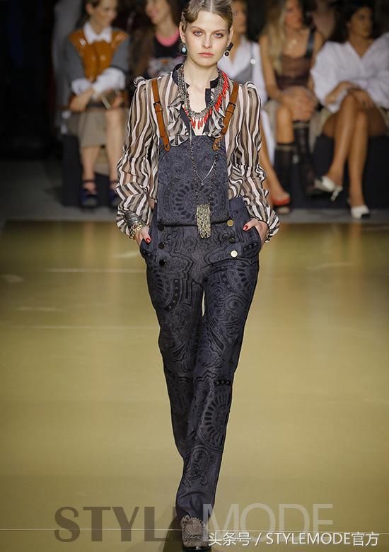 背带裤回潮，除了减龄还似女神！