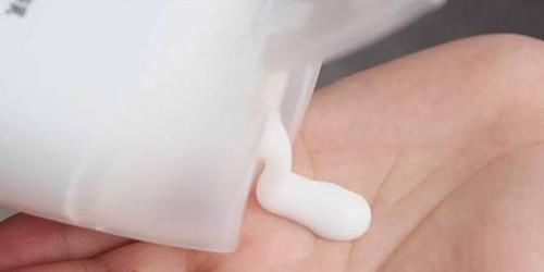  【洗澡】洗澡该用肥皂还是沐浴露？我们一起来分析分析吧