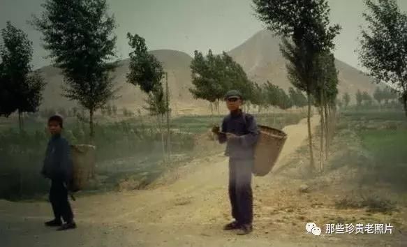 回顾1979年代的中国老照片