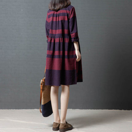 女人就算再没钱，也别错过这娃娃衫，特适合70后女人，遮肚显瘦