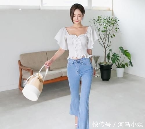  『服饰』有时候就是因为一条平凡的牛仔裤，才更能彰显我们的身材