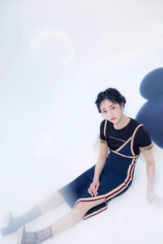 周洁琼不仅身材好，百变穿搭风格更是撩人，有望成为下一个宋茜！