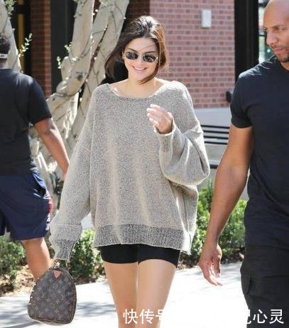 超模厉害了，肯豆毛衣下只穿“安全裤”，网友一般人驾驭不了！