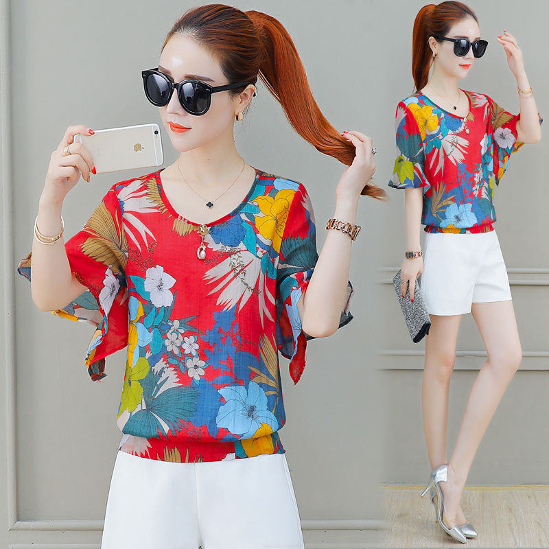 40岁老婆，出门从不被叫大姐，就穿小衫+短裤，显年轻还显身高