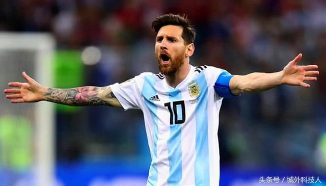 1.9亿粉丝怒斥梅西踢假球,王晶回了8个字,字字