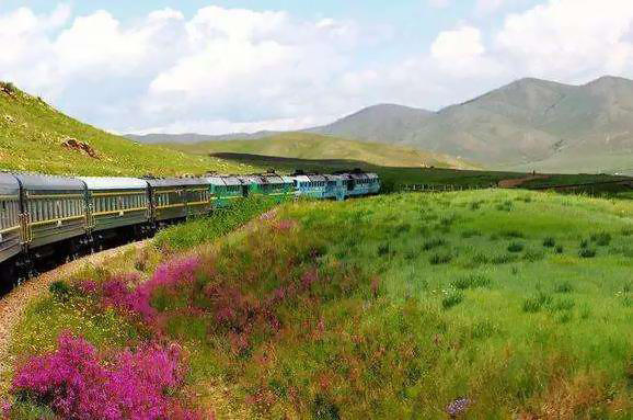 我国最美又最难熬的火车，路程近5000公里，沿途经过8个省！