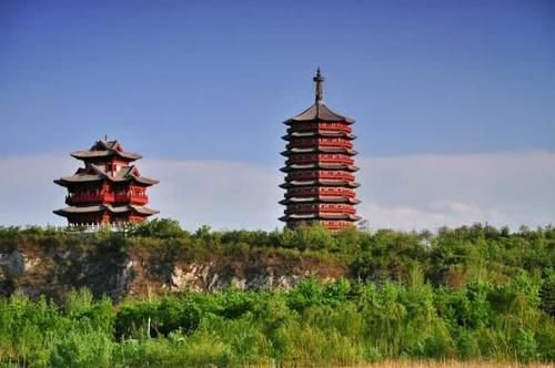 广西建人造古城,花费7.4亿人民币,自收费后本地人都不去了!