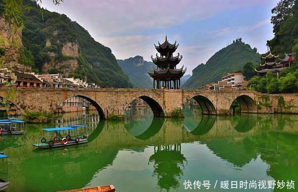  「途经」我国西南首条高铁即将问世，途经之地不可限量，这个省