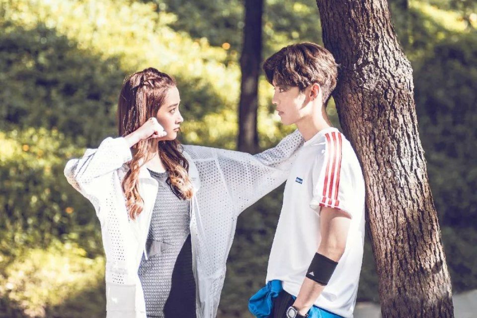 没错| 谁说关晓彤美感差?她最近的造型可是美到飘着仙气呢