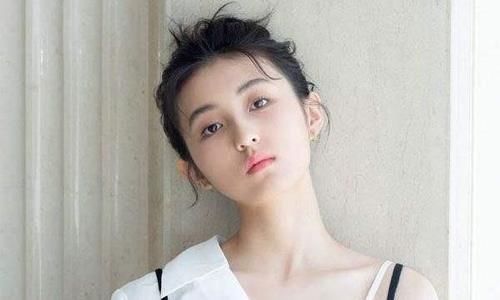  『苹果肌』为“素颜”而生的女孩长什么样？干净又漂亮，怪不得人人都羡慕