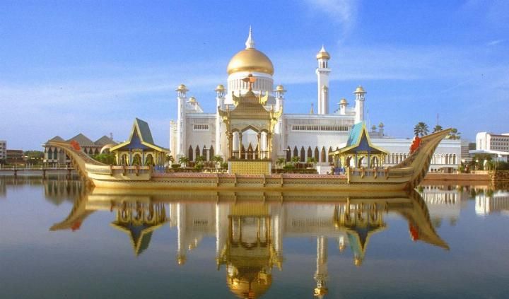  [医院]中国有个邻国，财富超迪拜，念书上医院不用花钱