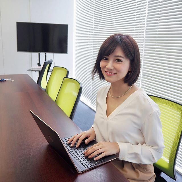 日本超正上班族OL妹纸，有这样的美女谁还会翘班?