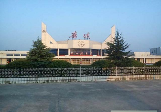  [唯一]中国唯一坐拥4条高速3条铁路2个火车站1个机场的“贫困县