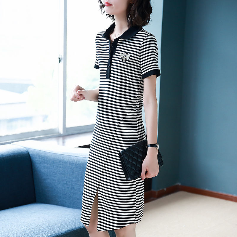 身材条件不错的女人，一定要多穿气质包臀裙，展现迷人身姿，美爆