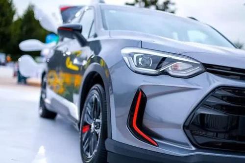 新车颜值犀利，内饰做工精湛＋1.3T强劲动力，12万起能火吗