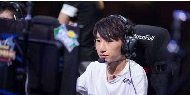  #退役#稳健棍有“毒”？职业生涯效力过四支队伍，战绩均为倒数第一