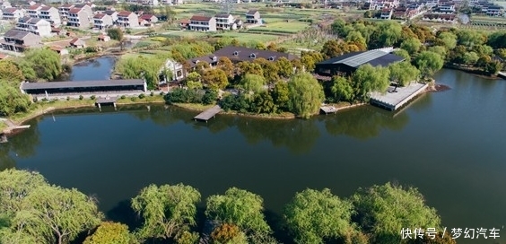 这城市曾经与苏州合称并蒂花，现苏州成江苏第一，它却沦落县级市