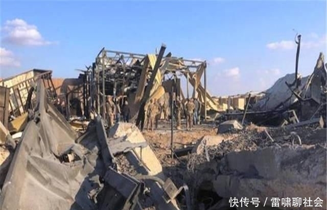  [美军基地]19时35分，美军基地遭到饱和式攻击，“百夫长”近防系统惨遭无视