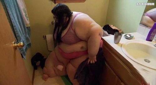 体重540斤的胖妞，成功减肥360斤，朋友们都快认不出她了！