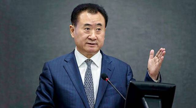 曾是中国首富,更是房地产市场上的大佬,如今负债高达4000多亿