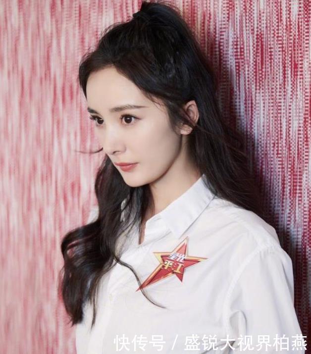 『辣妈』杨幂的好身材,凹凸有致,性感撩人,时尚辣妈却如同元气少女