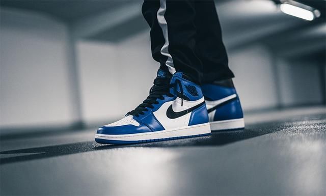 本周热门话题：Air Jordan 1 价格一夜起飞！究竟发生了什么？