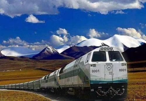  列车■中国最特殊列车，全程727公里一站直达，全车厢只有卧铺！